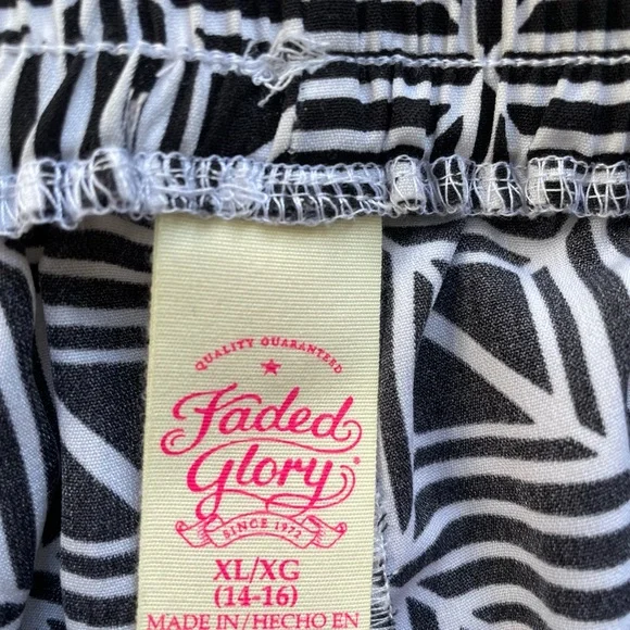 Faded Glory Geometrical Joggers size XS, Black and White - Picture 8 of 10